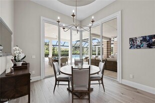 590 Carica Rd in Naples, FL - Building Photo