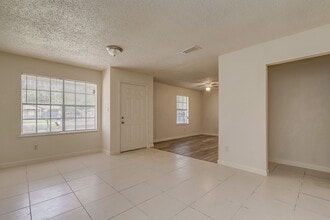 1723 Avenue B in Danbury, TX - Building Photo - Building Photo