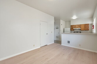 1214 13th Ave in Oakland, CA - Building Photo - Building Photo
