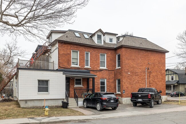 385 Daly Av in Ottawa, ON - Building Photo - Building Photo
