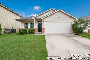 8611 Spotted Owl in Converse, TX - Building Photo