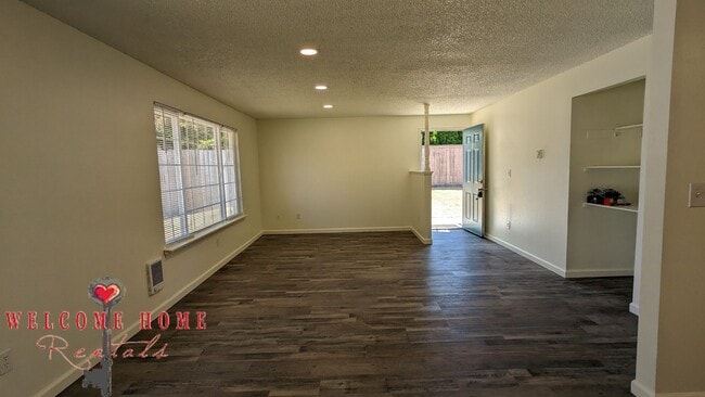 property at 1324 Glen Mary Dr SE