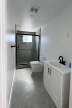 1447 W 36th Pl in Los Angeles, CA - Building Photo - Building Photo