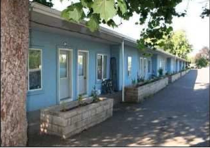 19107 Highway 99 E in Hubbard, OR - Foto de edificio - Building Photo