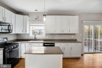 43805 Sunset Terrace in Ashburn, VA - Building Photo - Building Photo