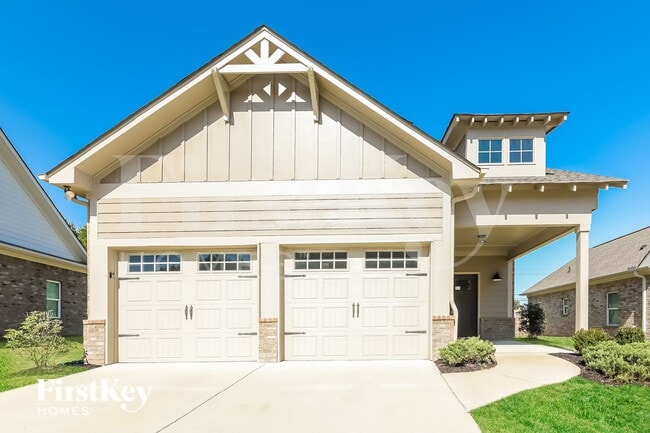 property at 1397 Woodridge Pl