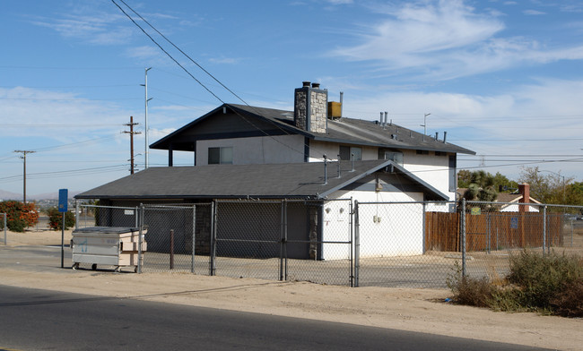 12345 Peach Ave in Hesperia, CA - Building Photo - Building Photo