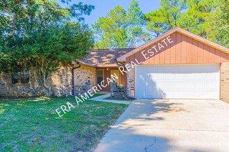 154 Deville Dr in Mary Esther, FL - Foto de edificio - Building Photo