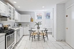 471 Washington St in Brookline, MA - Building Photo - Building Photo