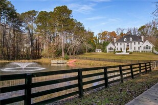 15765 Hamby Rd in Alpharetta, GA - Building Photo - Building Photo