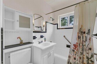 69 NE 115th St in Miami, FL - Building Photo - Building Photo