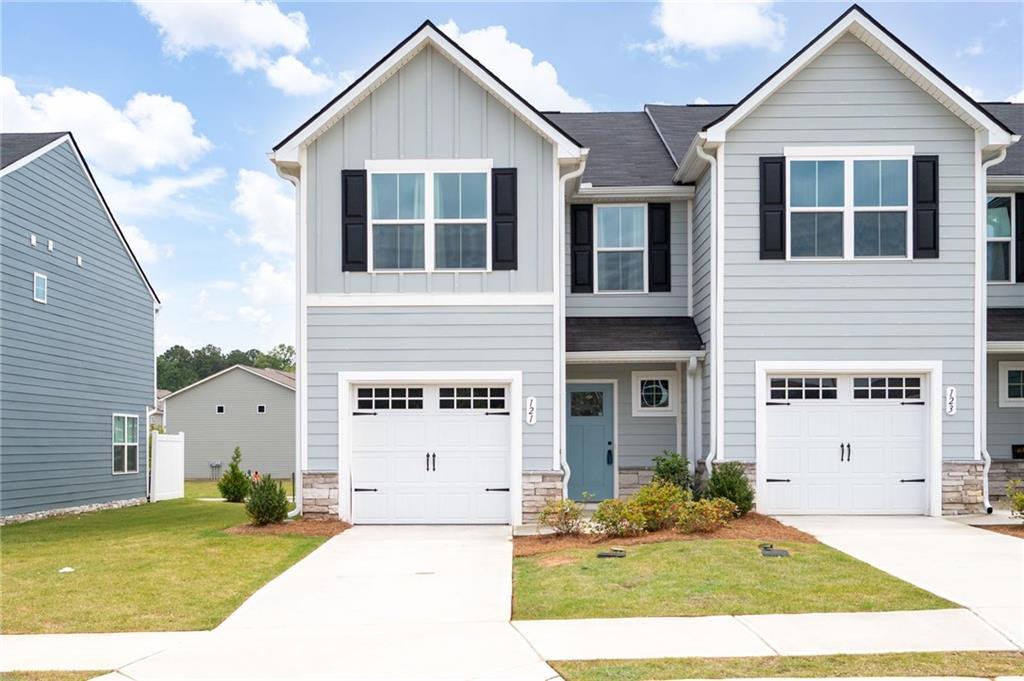 121 Chastain Dr in Cartersville, GA - Building Photo