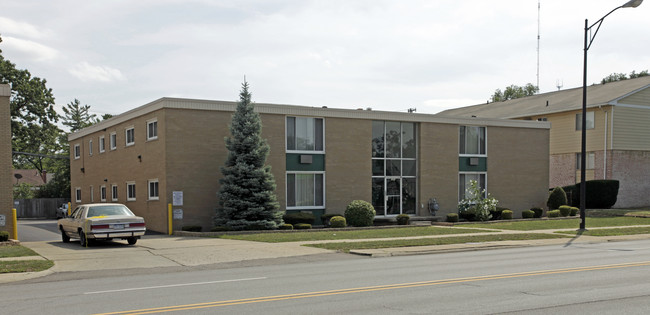 Luxor Apartments in Ferndale, MI - Building Photo - Building Photo