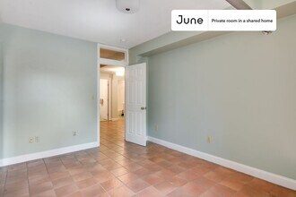 Private bedroom in 5 bed/3 bath Home in Boston, MA - Building Photo - Building Photo