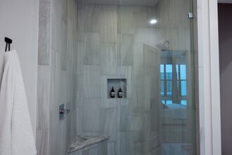 2826 Clay St in Houston, TX - Building Photo - Building Photo