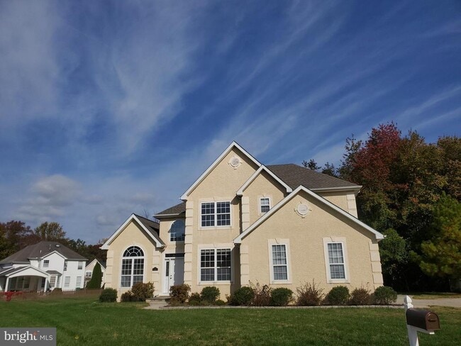 property at 5 Bandcroft Dr