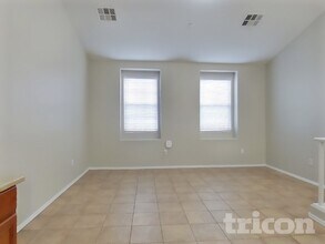 2355 E Huntington Dr in Phoenix, AZ - Foto de edificio - Building Photo