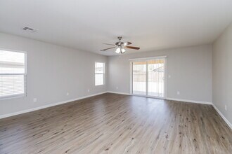 4665 E Pinto Valley Rd in Queen Creek, AZ - Foto de edificio - Building Photo