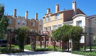 710 City Walk Pl, Unit 2 - First Floor in Hayward, CA - Building Photo