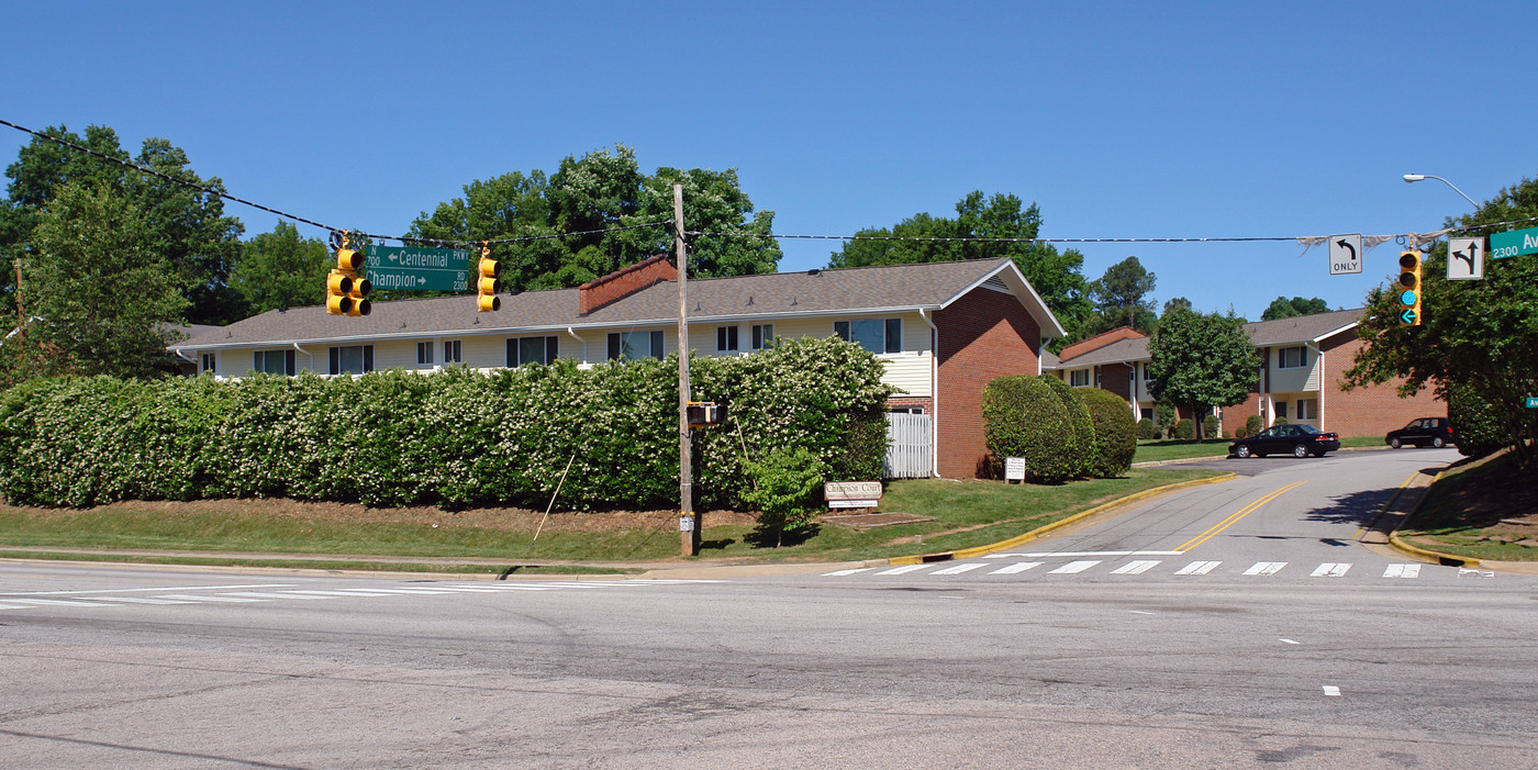 Champion Court Condominiums in Raleigh, NC - Building Photo