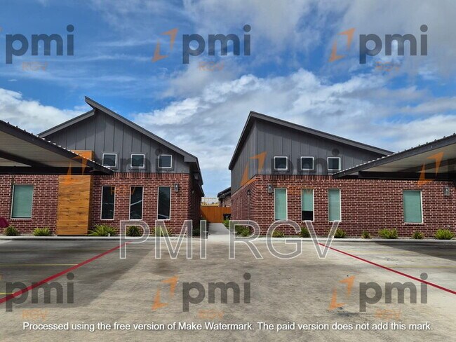 1004 Hidden Hls St in Mission, TX - Building Photo - Building Photo