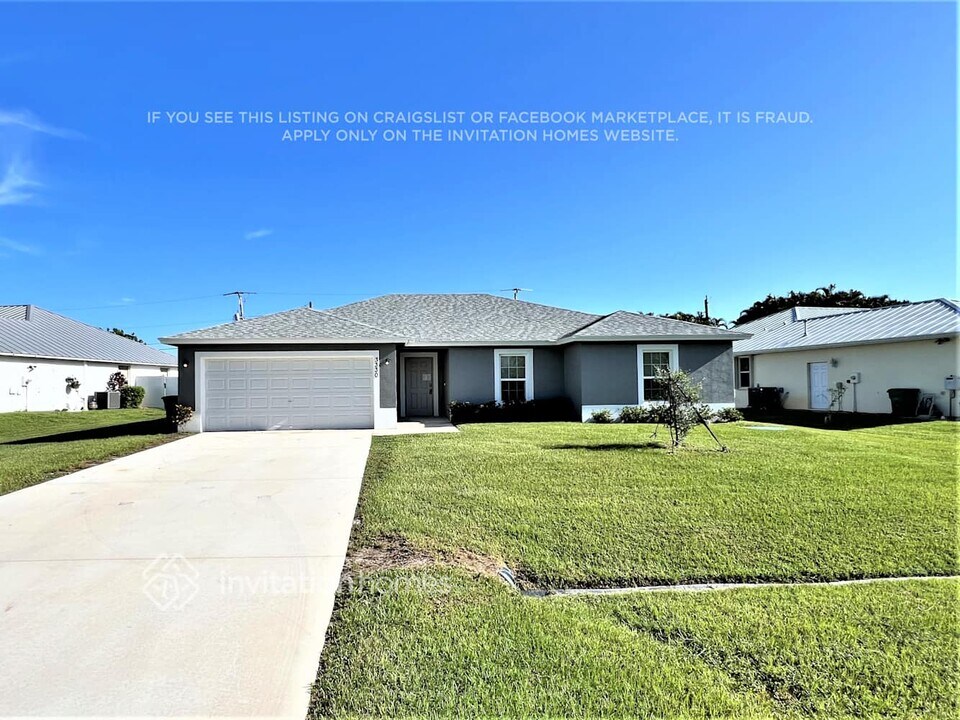 3330 SE East Snow Rd in Port St. Lucie, FL - Building Photo