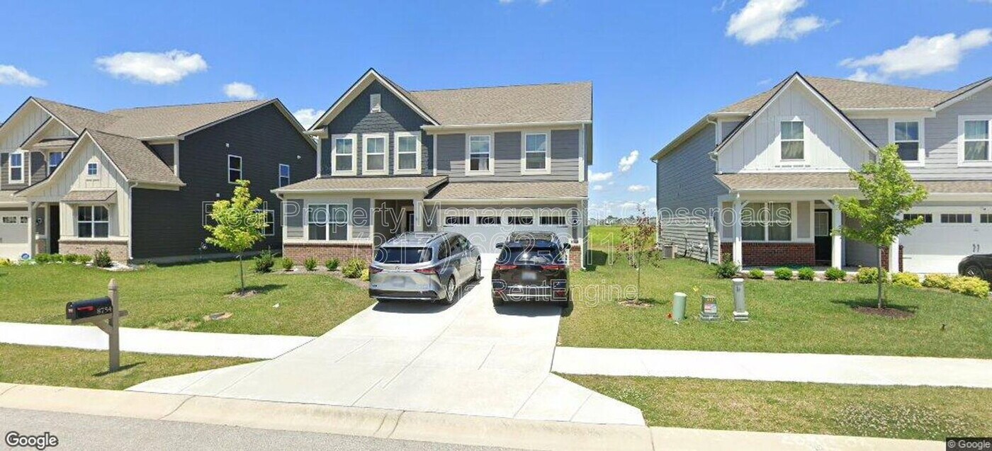 8754 Laurelton Pl in Brownsburg, IN - Building Photo