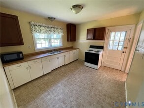 3819 Old Buckingham Rd in Powhatan, VA - Building Photo - Building Photo