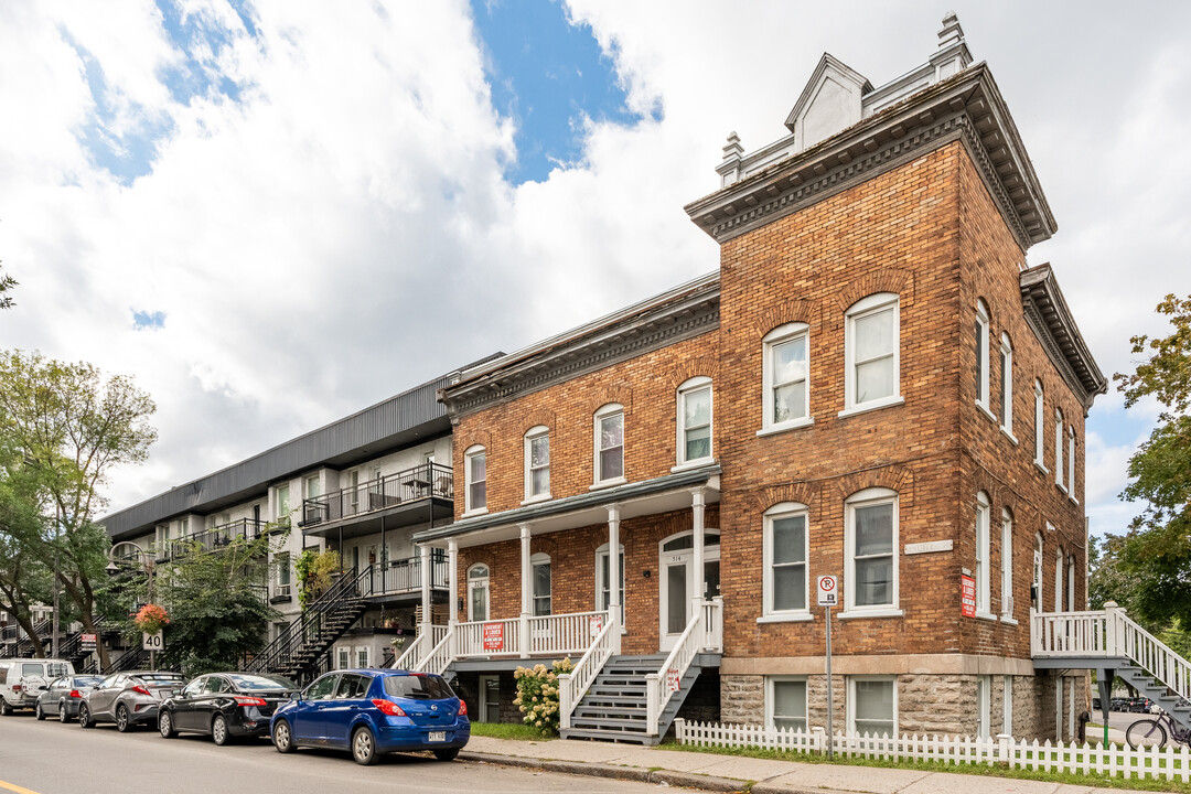 596 Saint-Vallier Rue O in Québec, QC - Building Photo