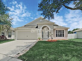 10311 Hunters Haven Blvd in Riverview, FL - Building Photo