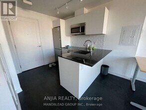 57 St Joseph St in Toronto, ON - Building Photo - Building Photo