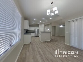 13404 W Lisbon Ln in Surprise, AZ - Building Photo - Building Photo