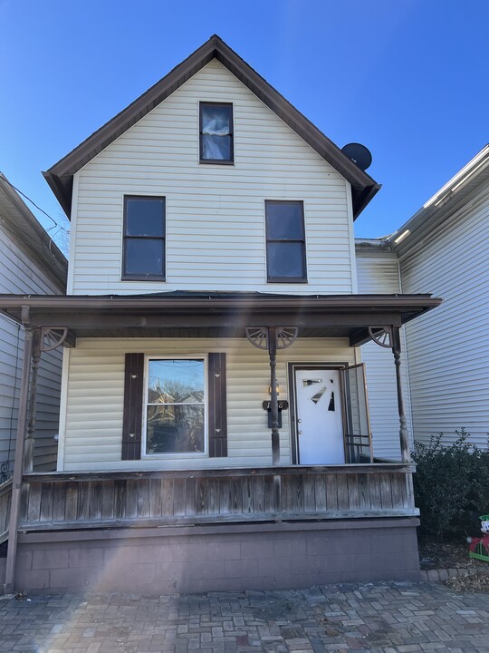 1108 Virginia Ave in Monaca, PA - Building Photo