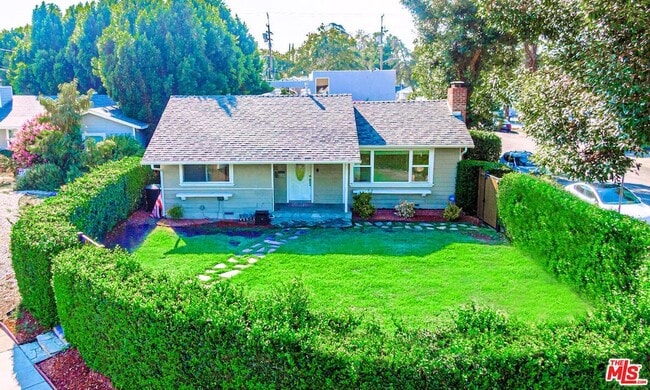 5353 Don Pio Dr in Los Angeles, CA - Building Photo - Building Photo