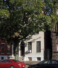 2129 Spring Garden St in Philadelphia, PA - Building Photo - Building Photo