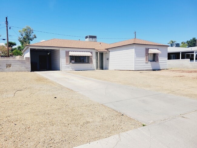 property at 600 Essex E Dr