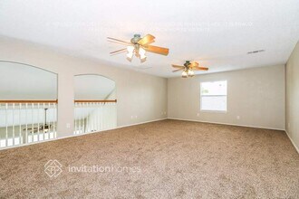 705 Crestmont Dr in Burleson, TX - Foto de edificio - Building Photo