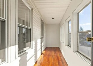 5 Ventura Rd, Unit 2nd Floor in Worcester, MA - Building Photo - Building Photo