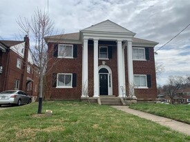 4748 Reading Rd, Unit 4 in Cincinnati, OH - Building Photo