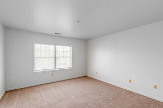 Silver Mill Apartments in Dover, DE - Building Photo - Interior Photo