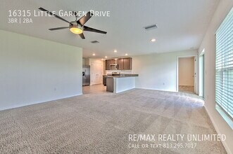 16315 Little Garden Dr in Wimauma, FL - Building Photo - Building Photo