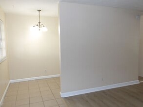 4012 Southern Pkwy in Louisville, KY - Building Photo - Building Photo