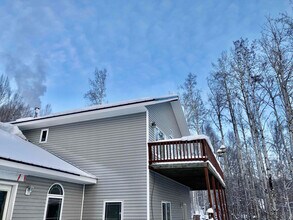 264 Hawk Rd in Fairbanks, AK - Building Photo - Building Photo