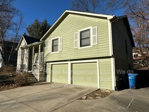 9802 NW 72nd Terrace in Weatherby Lake, MO - Building Photo - Building Photo