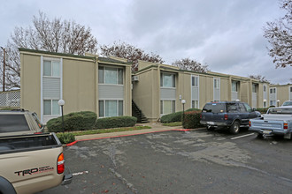 River's Bend Apartments in Marysville, CA - Foto de edificio - Building Photo