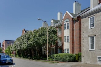 321 Duke St in Norfolk, VA - Building Photo - Building Photo