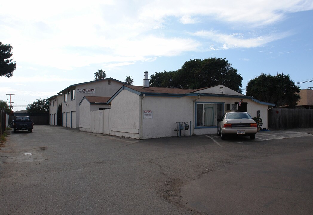 Ivy Lane Manor Apartments in Imperial Beach, CA - Foto de edificio