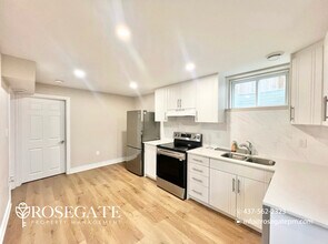 1904 Sedgefield Row in London, ON - Building Photo - Building Photo