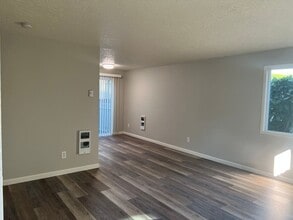 5113 SW 62nd Ave in Portland, OR - Foto de edificio - Building Photo