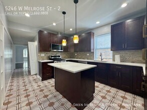 5246 W Melrose St in Chicago, IL - Building Photo - Building Photo